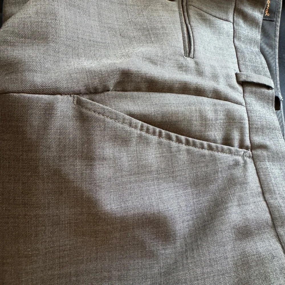 Ben Sherman medium gray lightweight suit with pants